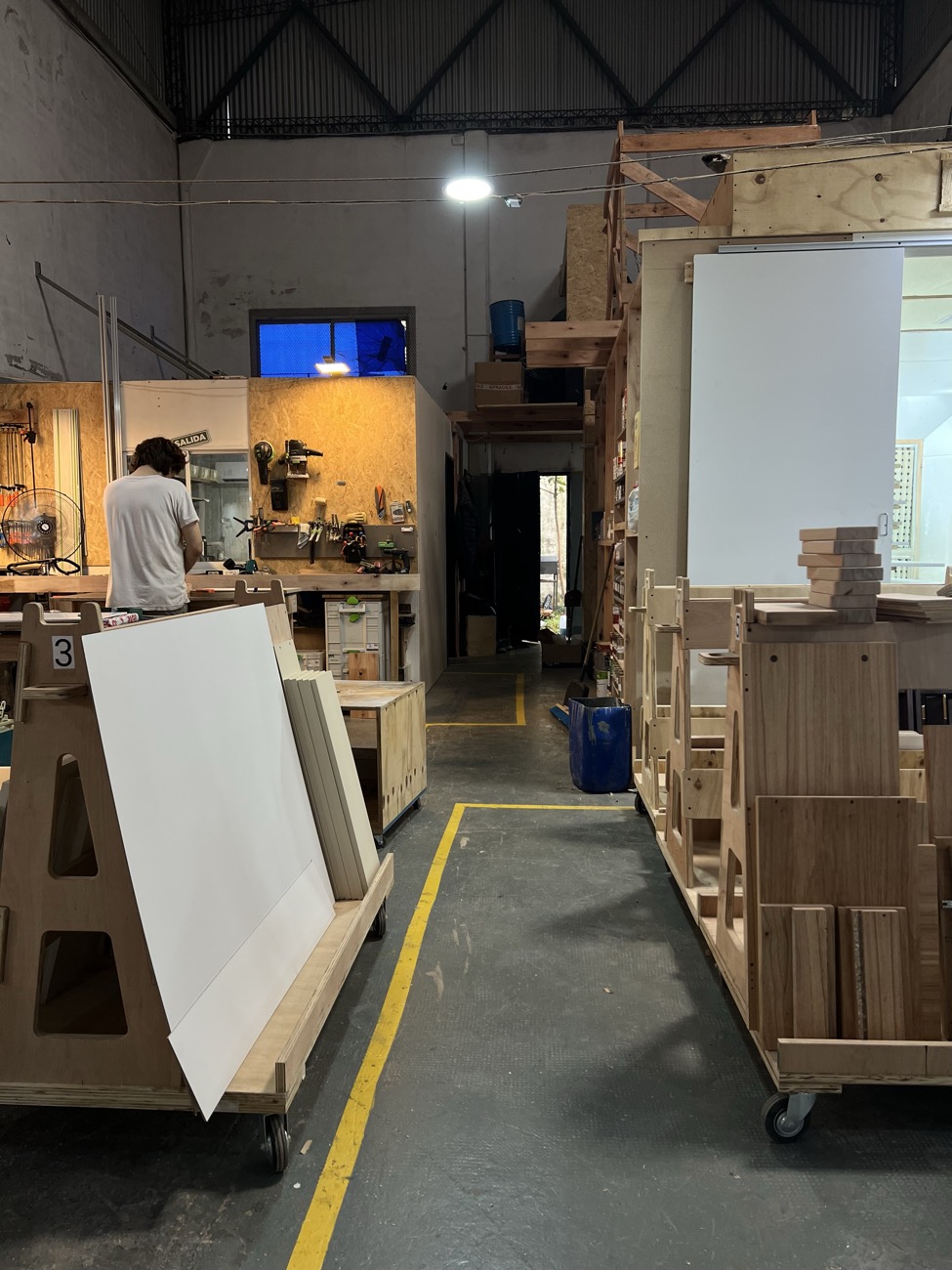 La cabina de pintura presurizada, el corazón del taller